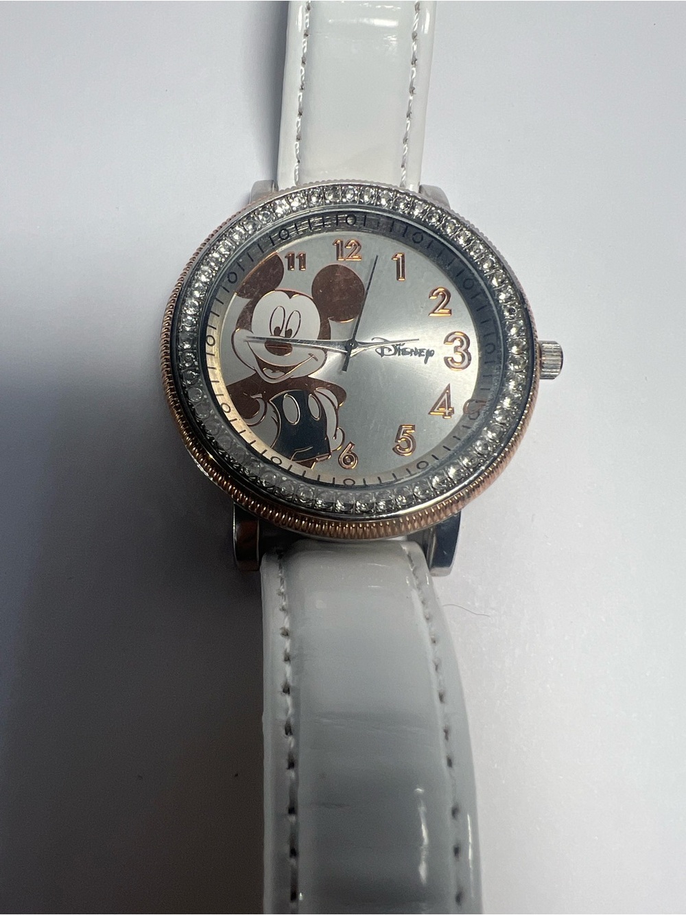 (632)Disney White Strap Mickey Mouse Crystal Bezel Women Watch